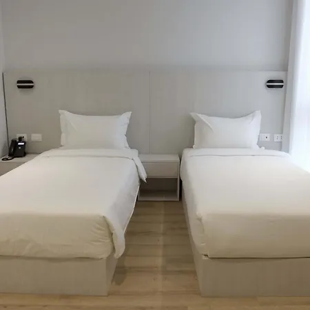 Metro Terminal Hotell 4*