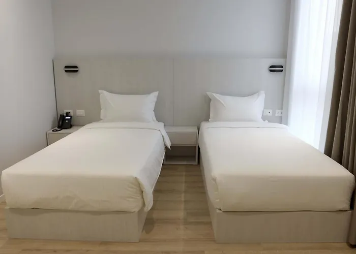 Metro Terminal Hotel 4*