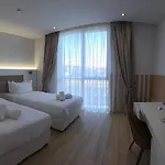 Metro Terminal Hotel 4*