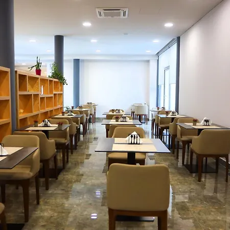 Metro Terminal Hotel Tirana