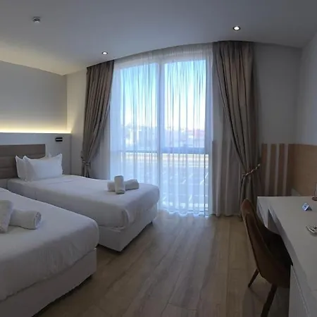 Metro Terminal Hotel 4*