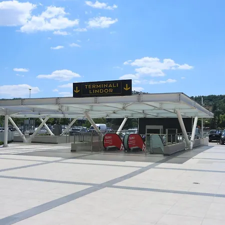 Hotel Metro Terminal 4*