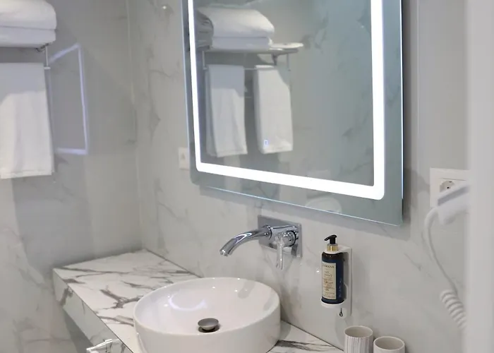 Metro Terminal Hotel Mjull-Bathore