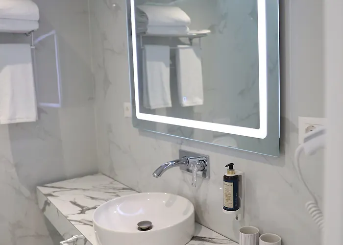 Hotel Metro Terminal 4*